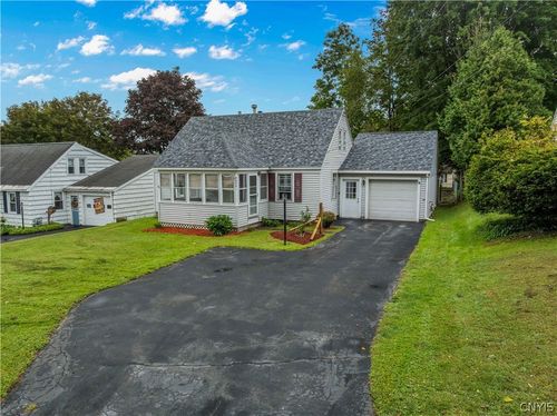 890 Cayuga St, Fulton, NY, 13069-1947 | Card Image