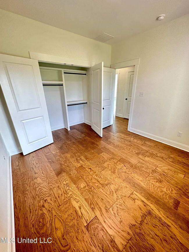 Bedroom 3 closet | Image 36