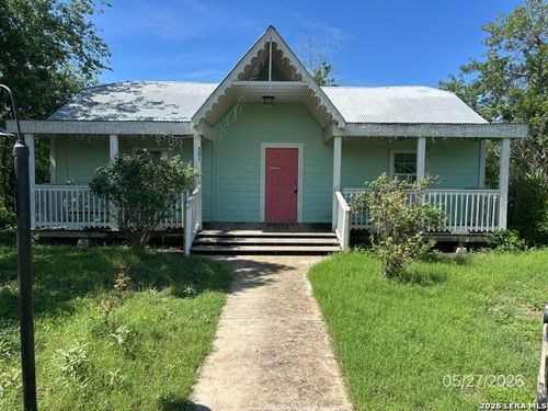501 Daniel St, Uvalde, TX, 78801-3409 | Card Image