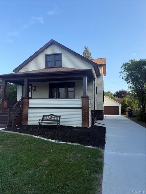 20834 Ardmore Park Dr, Saint Clair Shores, MI, 48081-1810 | Card Image