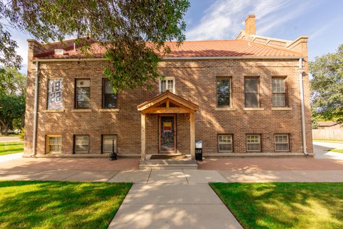 318 2nd Ave, Ipswich, SD, 57451 | Card Image