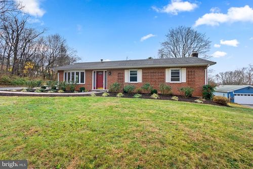 5860 W Falls, MOUNT AIRY, MD, 21771 | Card Image