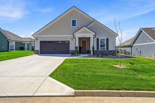 327 Trillium Trl, Lenoir City, TN, 37771-2173 | Card Image