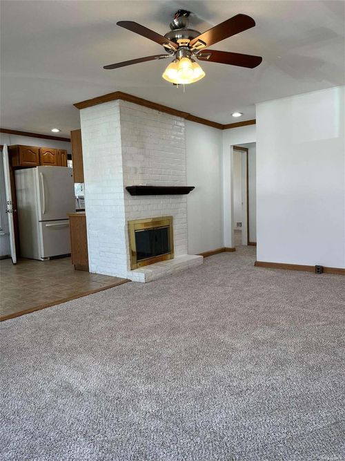 226 Tree Rd, Centereach, NY, 11720-2336 | Card Image