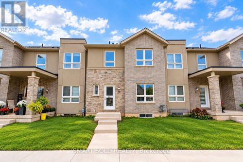 19 Perenack Ave, Welland, ON, L3C0J2 | Card Image