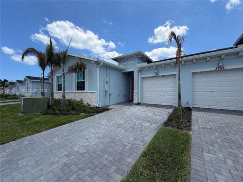 3747-3747 Harborside Ave, Fort Pierce, FL, 34946-2010 | Card Image