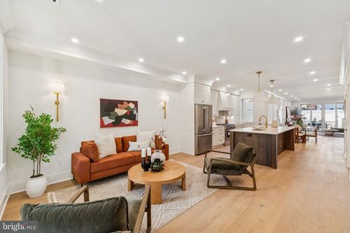 21 W St Nw, WASHINGTON, DC, 20001-1068 | Card Image