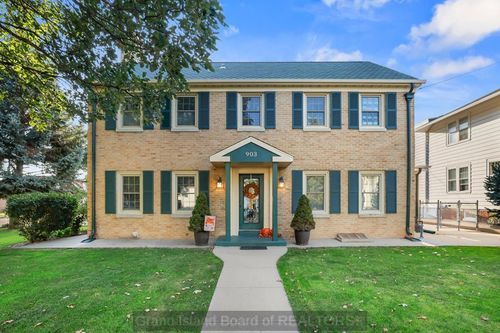 903 N Saint Joseph Ave, Hastings, NE, 68901-3935 | Card Image