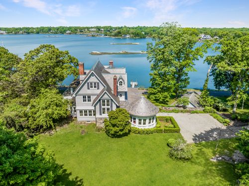 31 Contentment Island Road, Darien, CT, 06820 | Card Image