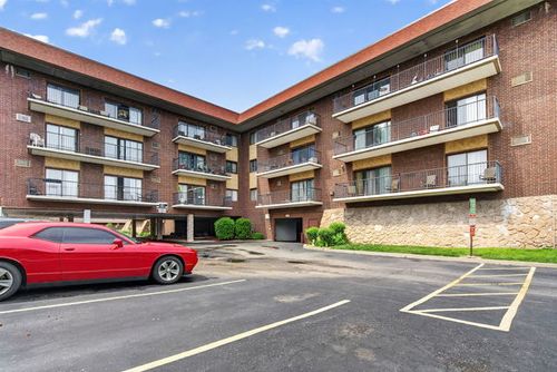 s307-9540 Mayfield Ave, Oak Lawn, IL, 60453-2870 | Card Image