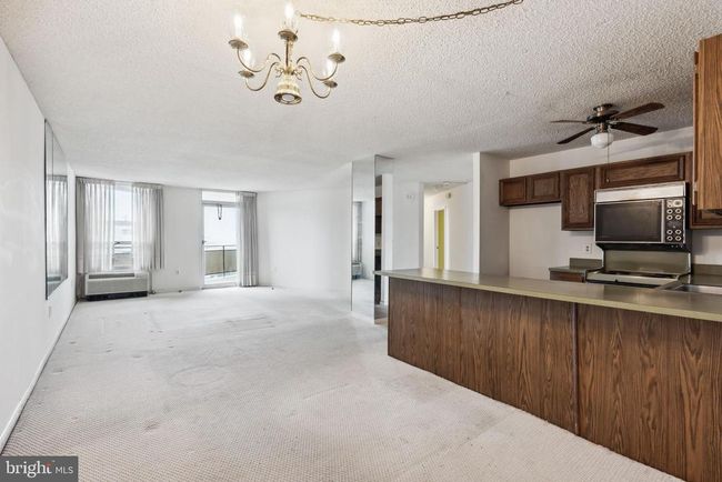 APT-2401 - 205 E Joppa Rd, Condo with 2 bedrooms, 2 bathrooms and null parking in TOWSON MD | Image 5
