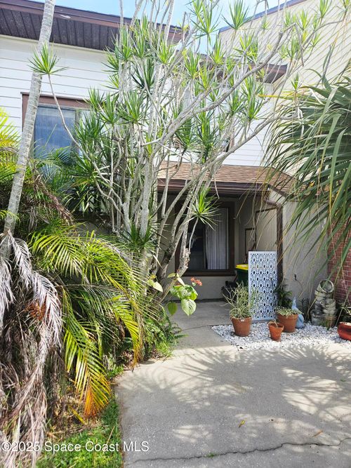 310 Sherwood Pl, Merritt Island, FL, 32953-4421 | Card Image