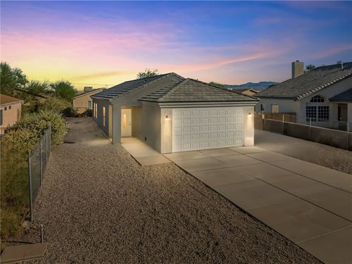 9770 S Kingman Dr, Mohave Valley, AZ, 86440-9402 | Card Image