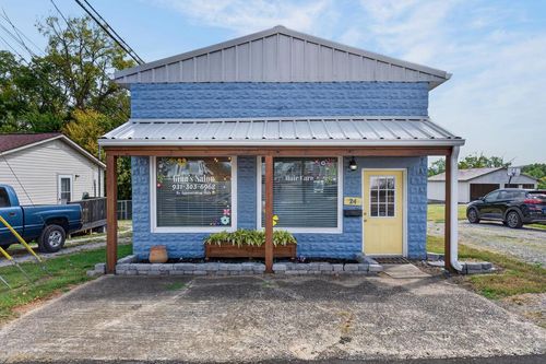 24 N Spring St, Sparta, TN, 38583-1422 | Card Image