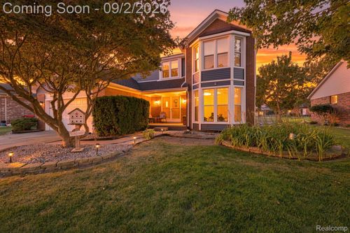 20770 Cannon Dr, Clinton Township, MI, 48038-2404 | Card Image