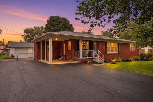 902 Dennis Ave, Jasper, TN, 37347-2901 | Card Image