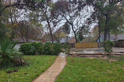 2075 Shadow Rock Dr, Kingwood, TX, 77339-2233 | Card Image