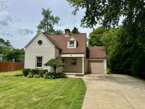 4 Stoutenburg Dr, Norwalk, OH, 44857-2324 | Card Image