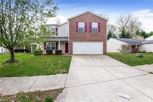4490 Westhill Pl, Kernersville, NC, 27284-9775 | Card Image