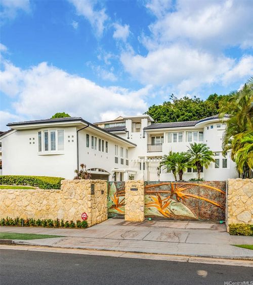 542 Ahina St, Honolulu, HI, 96816-4704 | Card Image