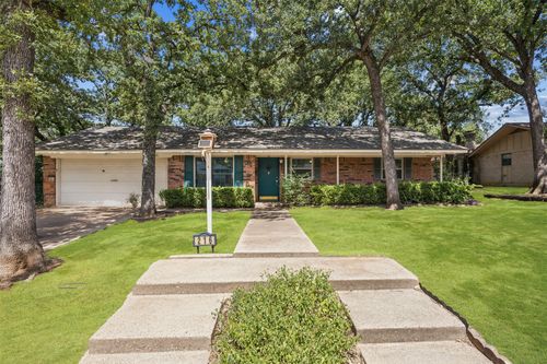 216 N Wisteria St, Mansfield, TX, 76063-1838 | Card Image