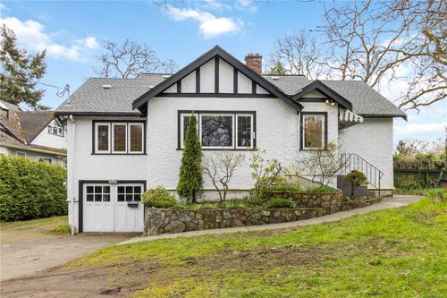 3438 Cook St, Victoria, BC, V8X1B1 | Card Image