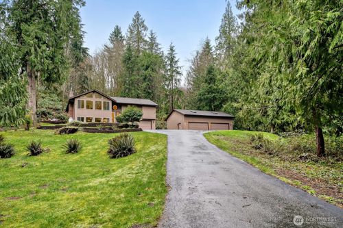 38805 258th Ave Se, Enumclaw, WA, 98022-8869 | Card Image