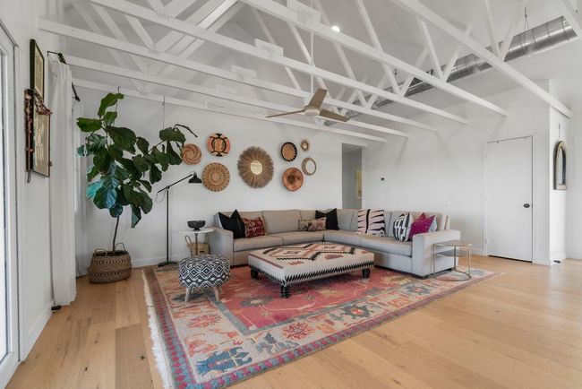 Open concept living space | Image 14