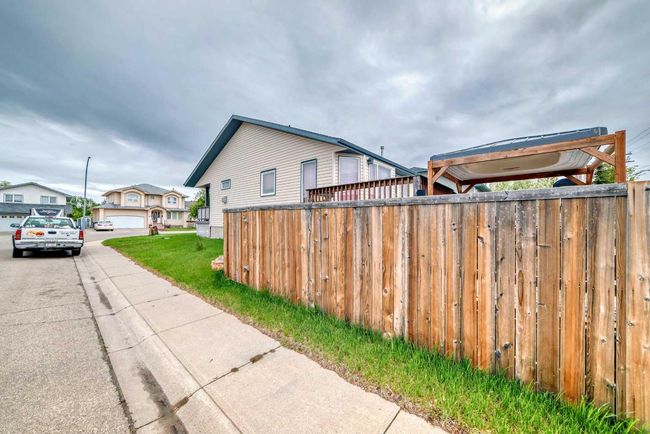 1 Madison Court, House other with 5 bedrooms, 3 bathrooms and 4 parking in Strathmore AB | Image 42