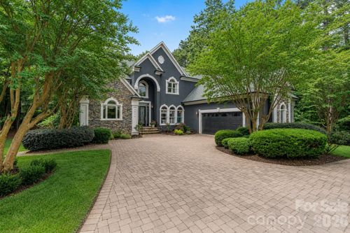 8915 Warwicke Ln, Sherrills Ford, NC, 28673-3003 | Card Image