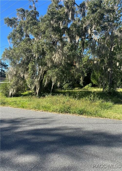 8 Ne 1st St, Williston, FL, 32696-2153 | Card Image