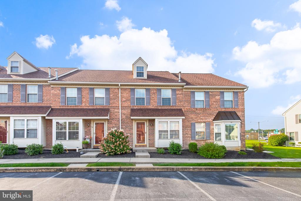Acorn Blvd, Lancaster, PA 17602