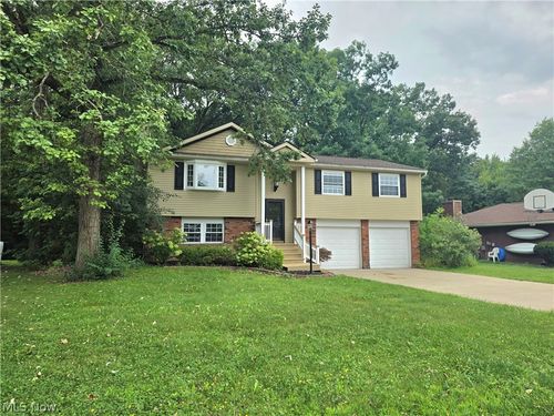 9900 Pebble Beach Cove, Aurora, OH, 44202 | Card Image
