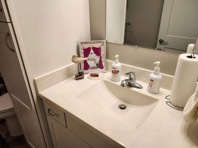 Primary bath vanity... | Image 18