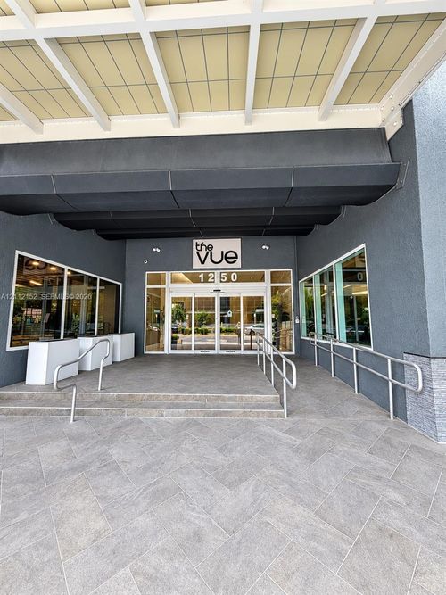 1104-1250 S Miami Ave, Miami, FL, 33130-4106 | Card Image