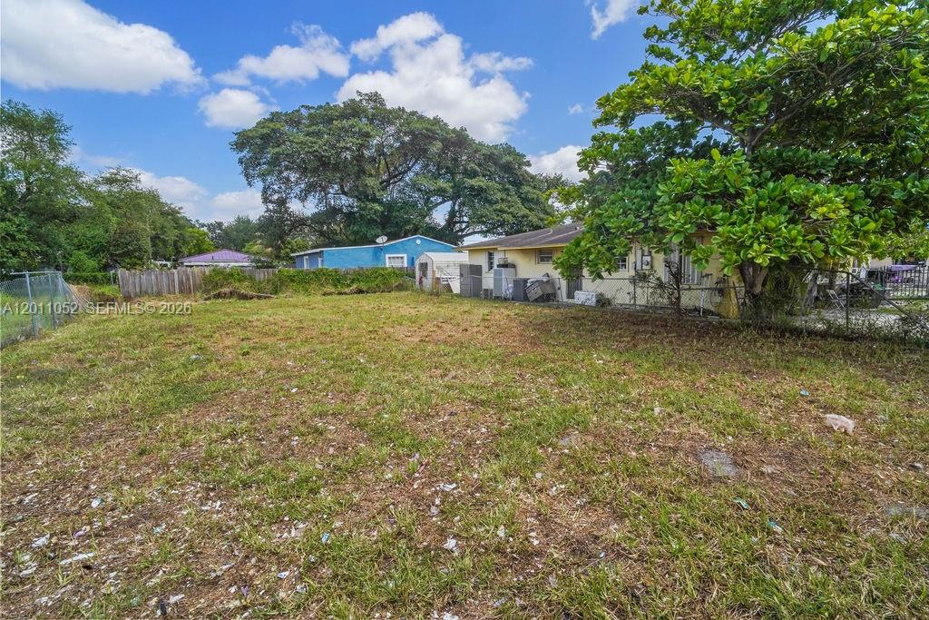 Land in Miami 3