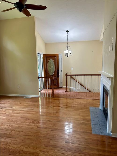 105 Eagle Ct, Westminster, SC, 29693-6417 | Card Image