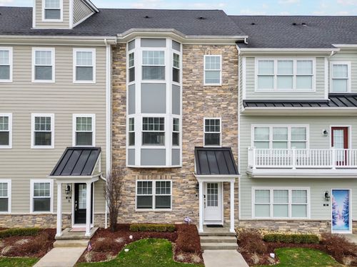 204 Park Pl, Oakmont, PA, 15139-1757 | Card Image