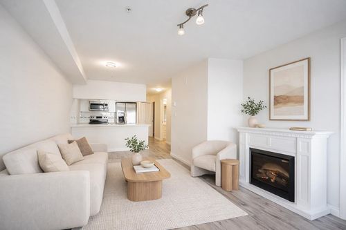 215-5650 201a St, Langley, BC, V3A0B3 | Card Image