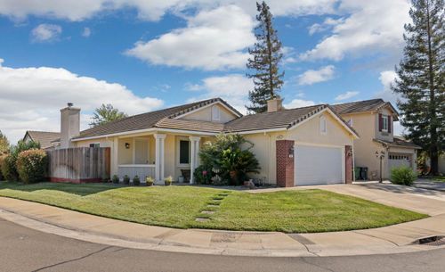 894 Strathaven Way, Galt, CA, 95632 | Card Image