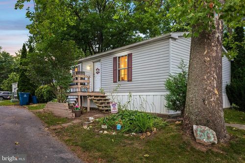 50 Cedarwood Ln, Phoenixville, PA, 19460-2386 | Card Image