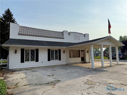 124 E Broadway St, North Baltimore, OH, 45872-1115 | Card Image