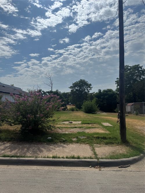 3351 Parvia Avenue, Dallas, TX, 75212 | Card Image