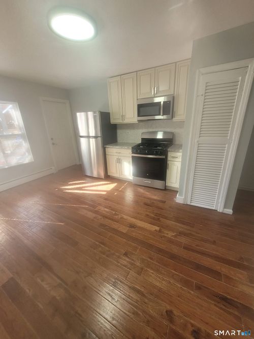 2304 Barnum Ave, Stratford, CT, 06615-5519 | Card Image