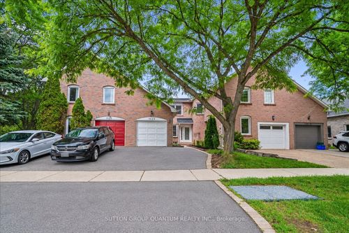 1023 Runnymead Cres, Oakville, ON, L6M1C5 | Card Image