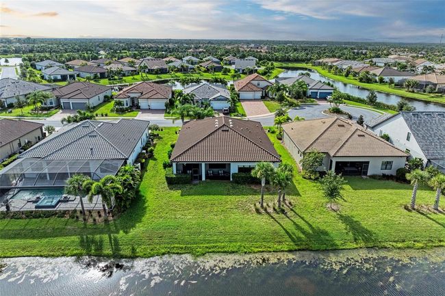 7113 Gradford Ct, House other with 3 bedrooms, 4 bathrooms and null parking in Lakewood Ranch FL | Image 51