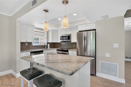 apt-36-1549 Sandpiper St, NAPLES, FL, 34102-1580 | Card Image