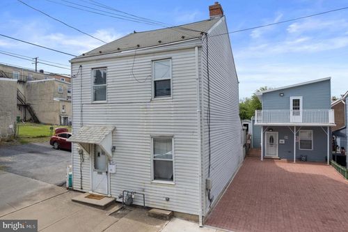 27 W Allen St, Allentown, PA, 18102-5151 | Card Image