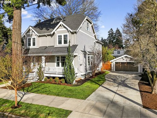 3962 Ne Cesar E Chavez Blvd, Portland, OR, 97212-1924 | Card Image