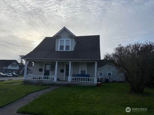 618 Kentucky St, Bellingham, WA, 98225-4215 | Card Image